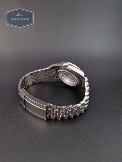 Silver datejust case jubilee-braclet